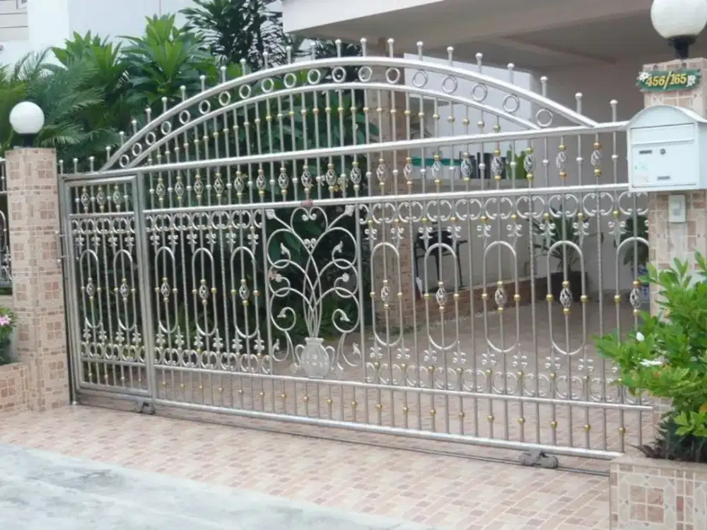 Tralis pagar besi nako