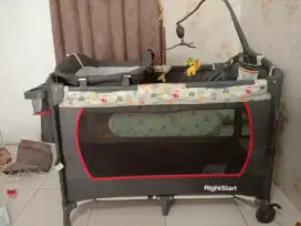 Tempat Tidur Bayi RightStart