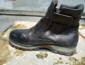 Jual sepatu safety Boot merk Kings