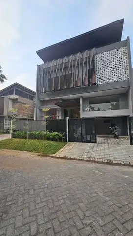 Dijual Rumah Citraland Somerset Luxury Design Interior Baguss