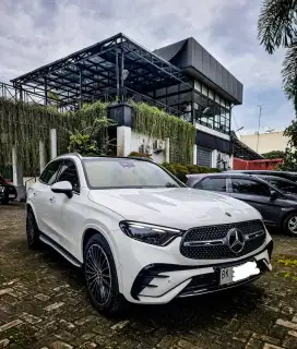 Mercedes GLC300 amg tahun 2024 warna putih