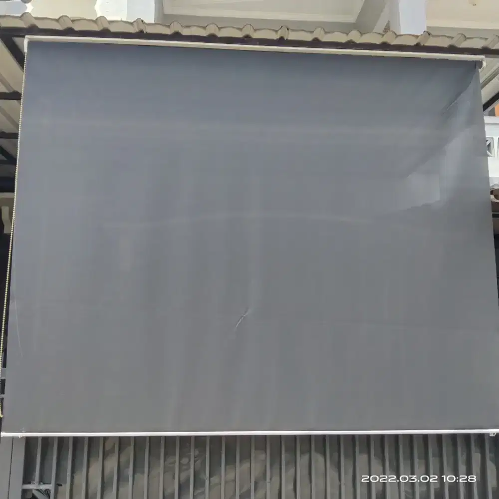 Tirai penahan panas dan hujan termurah