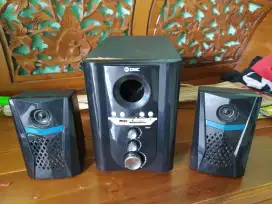 Speaker gmc subwoofer 50wat belum bluetooth