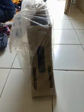 KONSUL BOX ERTIGA PLUS TEMPAT CARHGER HP