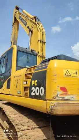 Excavator KOMATSU PC200 2018 Samarinda 
Jual & Rental