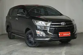 TOYOTA INNOVA VENTURER DISEL 2.4 A/T 2020