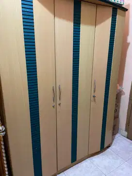 Jual lemari pakaian 3 pintu