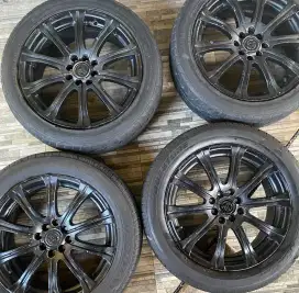 Dijual cepat Velg R17 double pcd dan ban