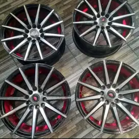 Dijual velg vossen R15 double pcd masih bisa nego