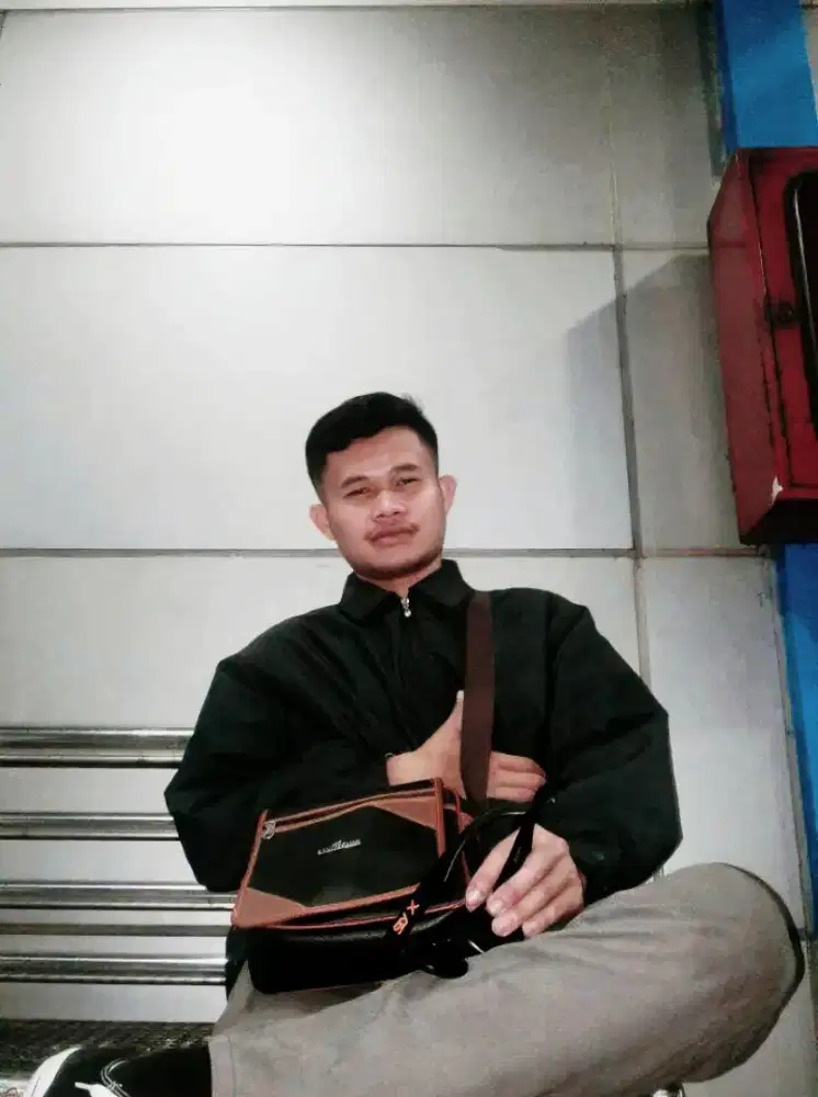 MENCARI PEKERJAAN APA SAJA