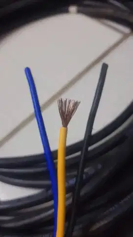 Kabel listrik atau speker 3x4 mm