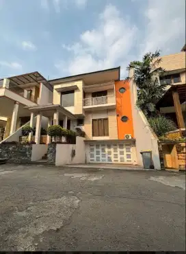 JUAL RUMAH CANTIK LEBAK BULUS