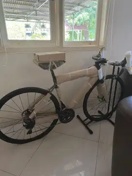 SEPEDA BALAP ROADBIKE POLYGON STRATTOS S8 DISC 700C