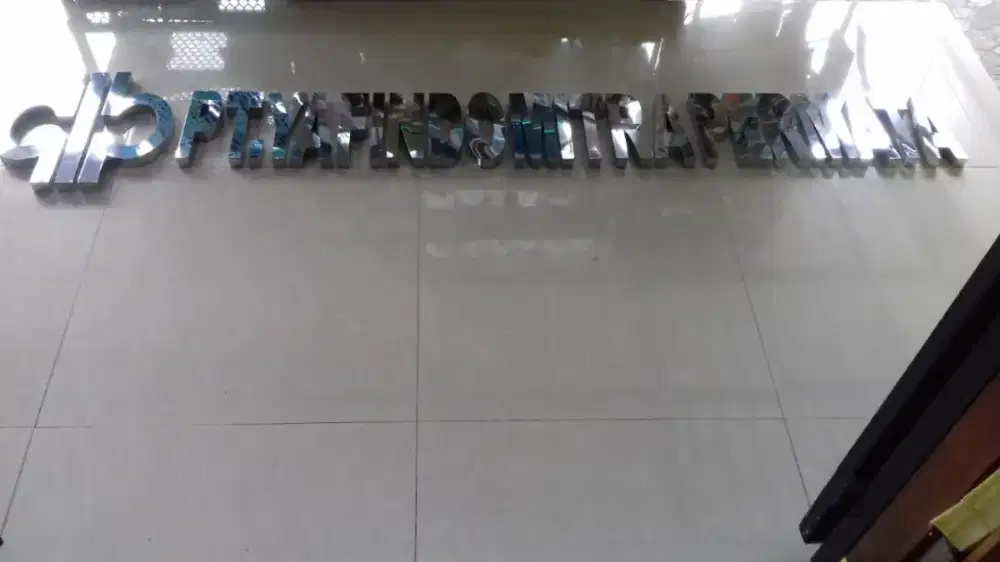 Letter timbul stainles, Huruf timbul stainles