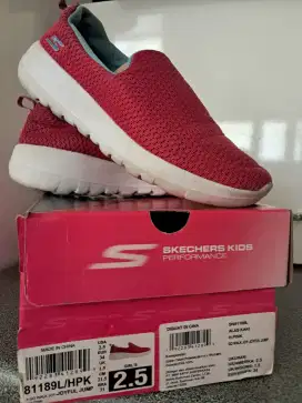 Sepatu Skechers Anak Perembuan