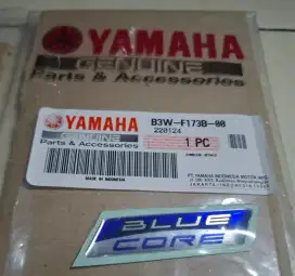 Sticker emblem yamaha and blue core buat totok depan