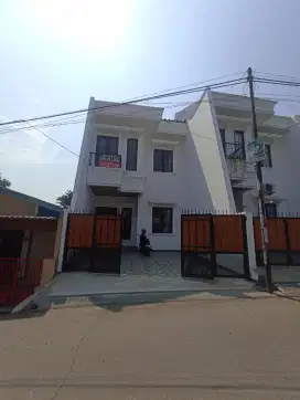 Dijual rumah baru Dekat Jatiwaringin Pondok Gede Bebas Banjir