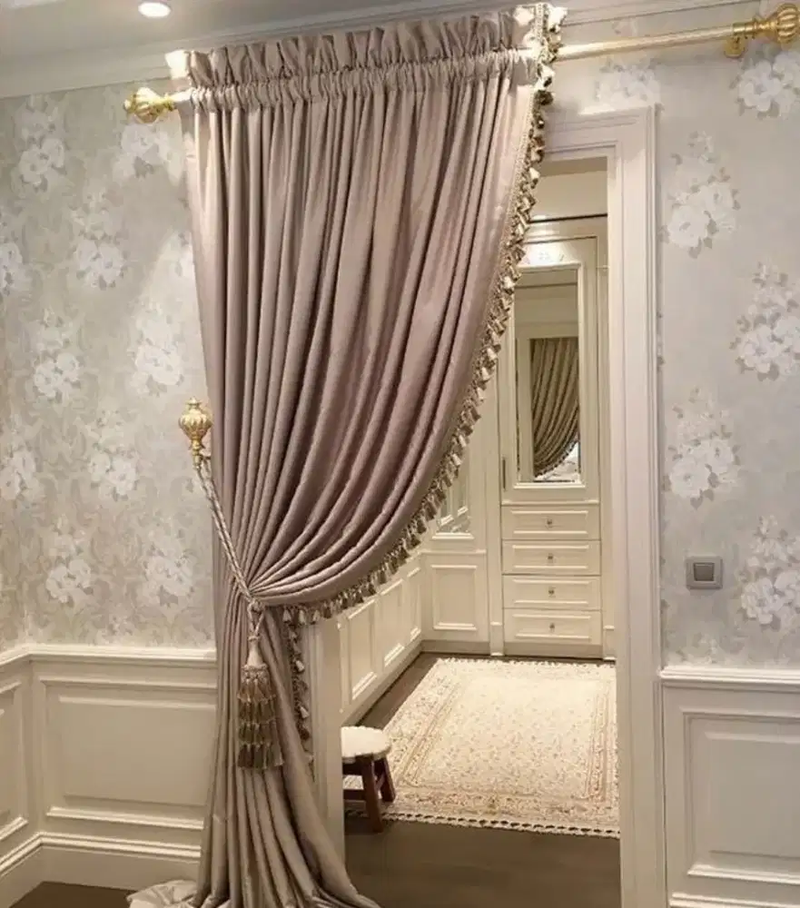 Pasang gordyn gorden murah vertikal roll blind jasa wallpaper dinding