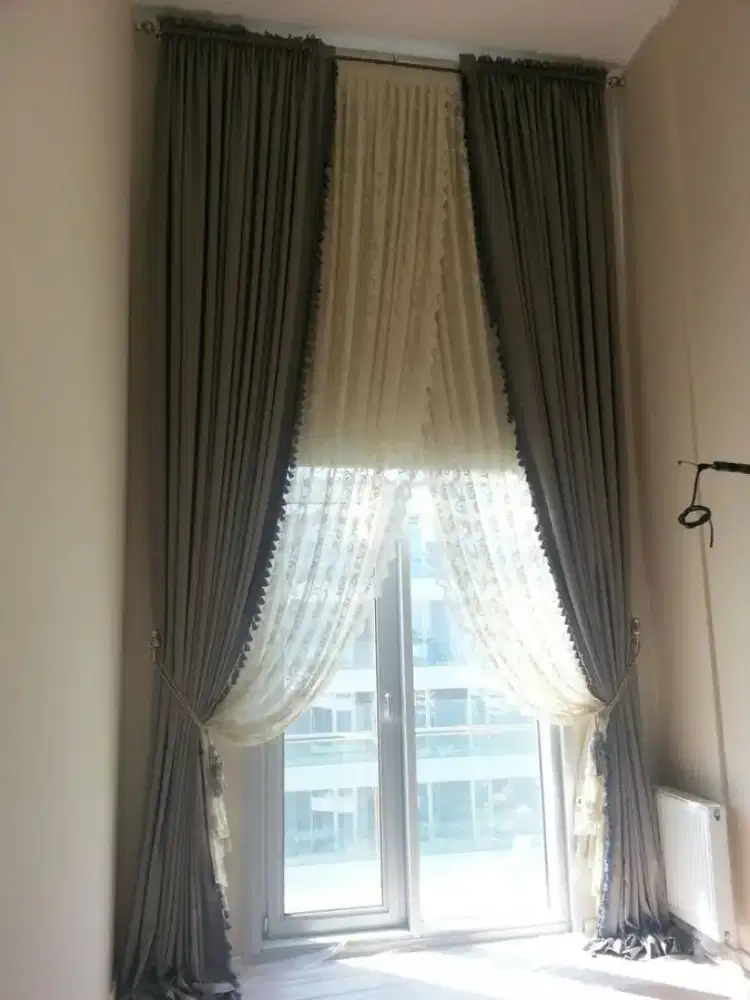 Pasang gordyn gorden murah vertikal roll blind jasa wallpaper dinding