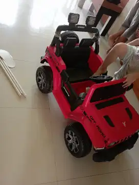 Mobil aki anak daya tahan 4 jam