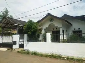 Dijual Rumah Dalam Komplek Antapani