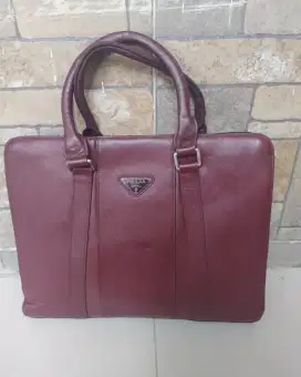 Tas kerja prada