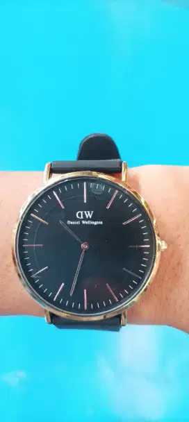 Jam tangan Daniel Wellington