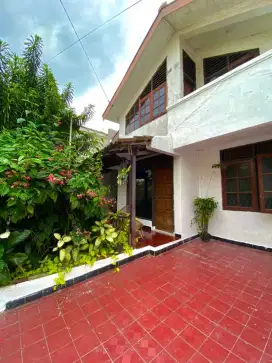 Rumah Nyaman di Taman Cimanggu Johar Yasmin