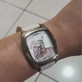 JAM FOSSIL PUTIH