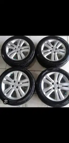 Jual velg jazz RS 2011 plus ban kondisi 90%