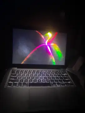 Macbook ram 4 ssd 120 OS mojave