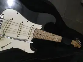 WTS (want to sale) stratocaster  (unknown)