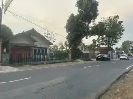 JARANG ADA! RUMAH HITUNG TANAH, LEBAR MUKA 20 MTR PINGGIR JLN PROVINSI