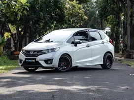 [LOW KM]  CASH TERMURAH TDP 5 JT JAZZ RS AT MATIC 2016 PUTIH GK5 MBCRS