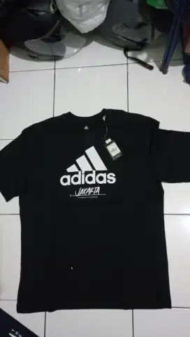 Adidas size m,LD: 54cm,Kondisi baru,jual 220k