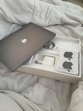 MacBook Air 13 inci 2020
