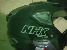 Helm NHK Predator