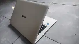 Laptop Asus i3 Gen 3 Slim Ram 4 Gb Normal & Siap Pakai