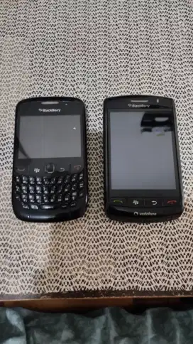 Jual blackberry ada 2 pcs kondisi mati