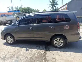 Toyota Kijang Innova 2010 Bensin