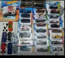 Hotwheels dan tracknya
