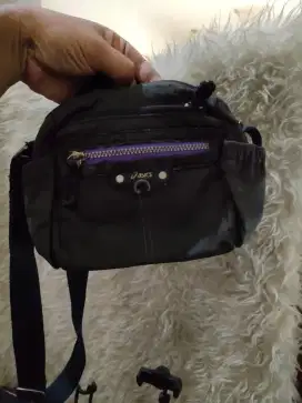 tas Sling branded asics hitam ok