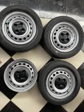 Velg kaleng 14 oemlook 4x100 + ban 175/65/14 thn 2023