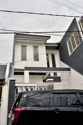 Dijual Rumah New Gress Minimalis 2 Lantai di Karang Asem Surabaya