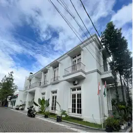 Dijual Rumah Lux Mewah Full Furnished Arcamanik Cisaranten Antapani