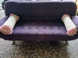 Sofa tidur ungu