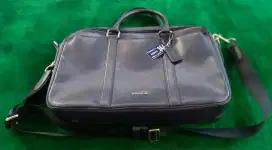 Tas Selempang Laptop Merk ( COACH NEWYORK )