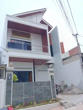 Rumah 2 lantai siap huni di depok