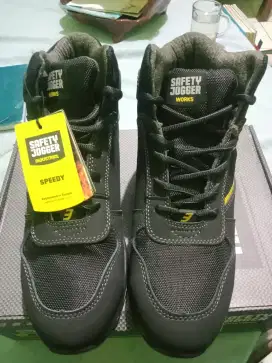 Sepatu Safety Jogger