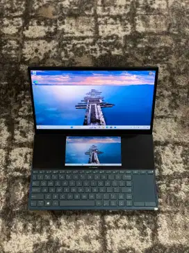 Laptop Asus ZenBook Duo